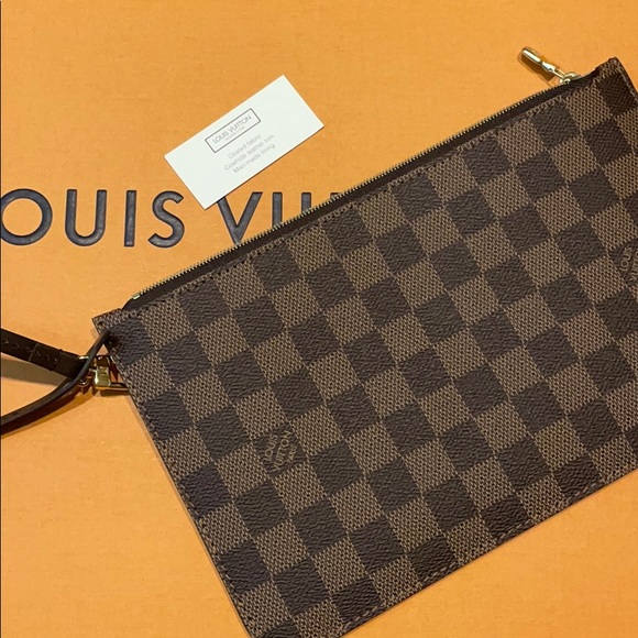 COPY - NWT Louis Vuitton Neverfull Pouchette/wris… - Picture 5 of 12